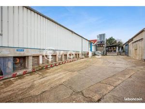 Local d'activité 600 m²