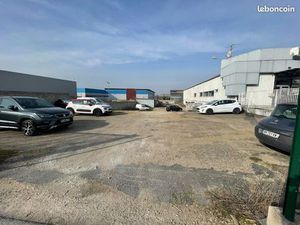 Terrain commercial à louer 800 m2