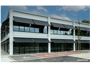 Local d'activité 449 m²