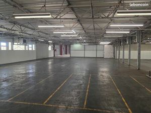 Local 4957 m² Sarreguemines