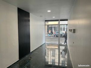 Mur d’un local commercial de 25 m2 dans le 11ème Paris
