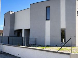 Maison neuve F3 avec garage et jardin a Mozac