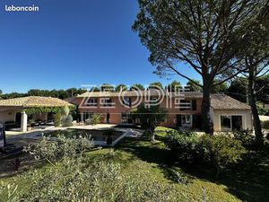 Mas ancien 310m²  5 chambres  piscine  terrain 2000m²  Orange Sud