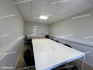 Local d'activité 212 m²