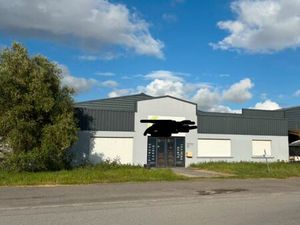 Local commercial artisanal face Intermarché