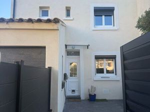 Maison rénovée 90m2 + garage aménagé + jardin et terrasse privative. Aucun travaux a prévo