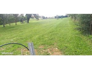 Mâcon ouest  Igé -Terrain à bâtir de 1172m² viabilisé  Hors lotissement - 88 euros / m²