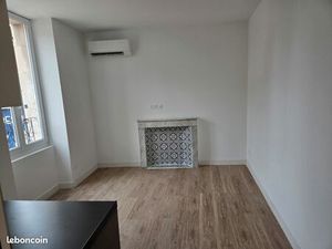 Studio rénové centre ville