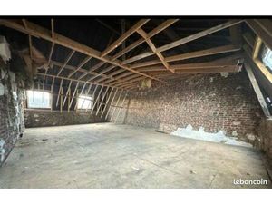 Maison à rénover entièrement 240m2 + jardin