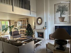 Maison Kaufman à vendre en lisière de coulée verte