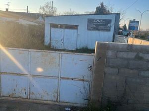 à louer – local commercial/entrepot – emplacement à forte visibilité