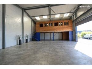 Local de 150m2 à louer à Fontenilles