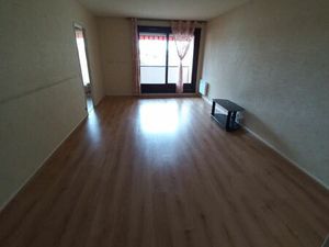Roanne – Hyper centre - Bel appartement T3 de 83 m² avec balcon  parking et cave
