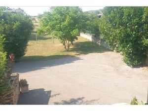 Maison de village 80 m² avec 780m² de terrain