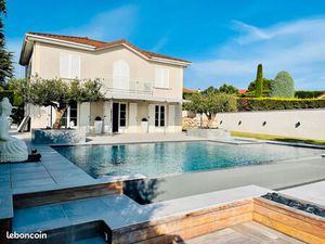 St Just St Rambert Villa belles prestations