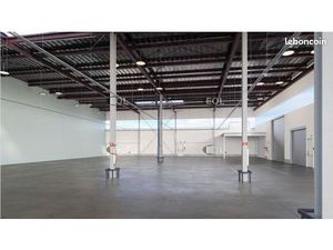 Local industriel 3 969 m²