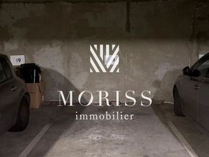 Parking/box 1 pièce 11 m²