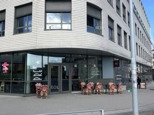 Local commercial 377 m²