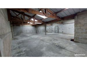 Local de stockage 100 m²