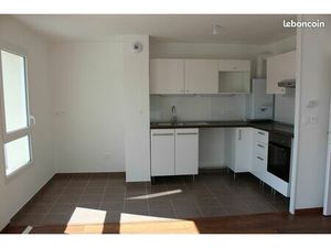 T2 lumineux avec grande terrasse • 5 min Lille Centre / CHR • Résidence sécurisée • Parkin