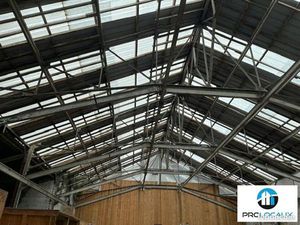 Local d'activité 705 m²