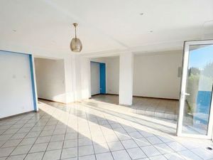 Local commercial - Rue principale