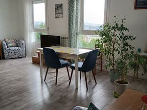 Appart F3 rénové dans parc sans vis à vis