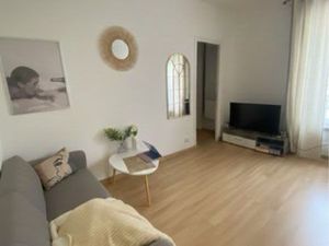 À LOUER – F2 MEUBLÉ 28 m² – HYPER CENTRE NANTERRE – GARE À 5 MIN