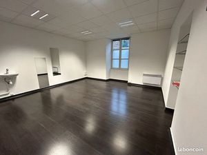 Local commercial 70 m² COMBOURG