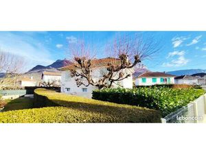 Propriété 4 pièces 136 m²