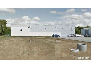Local industriel 1 200 m²
