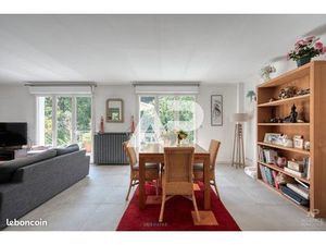 Maison 8 pièces 176 m²