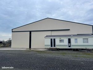 Bâtiment industriel 300 m²