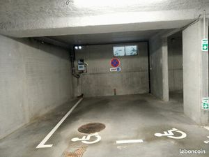 Lot de 2 Parkings Couverts/Sécurisés-Prise 220V-les Sables d'Olonne