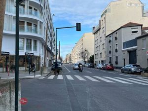 Boutique 42 m² ASNIERES SUR SEINE