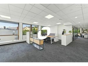 Bureaux 775 m²