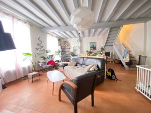 APPARTEMENT AVEC LOCATAIRE