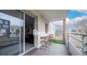 SAINT MICHEL - T3 AVEC BALCON ET GARAGE FERME