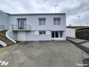 Local Divers 71 m² CHALLANS