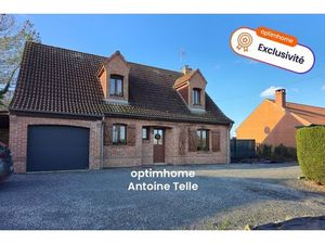 Pavillon individuel de 130m²  4 Chambres  posé sur 1255m² en village attrayant