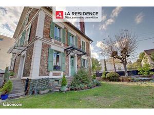 Maison 12 pièces 304 m²