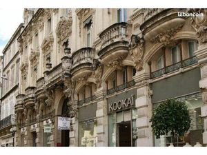 ? à vendre – murs d’hôtel