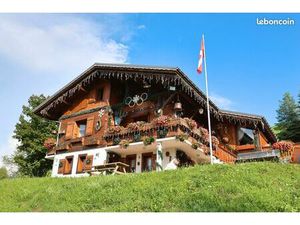 Chalet 169m2 divisé en appartement / vue dégagée sur les Aravis
