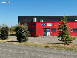 Entrepôt avec Bureau 225 m2