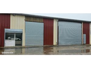 Local Dépôt professionnel 150m2 +90m2 Parking
