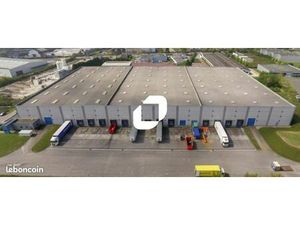 Local industriel 12 678 m²