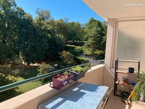 OULLINS CENTRE T3 73m2