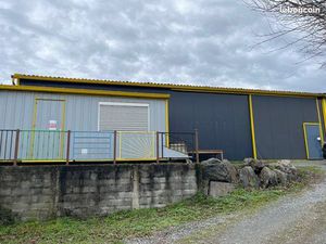 Local a usage commercial dépôt ou atelier