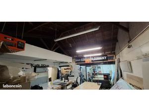 Location local professionnel à Saint-Priest (Cité Berliet)