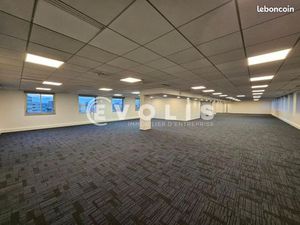 Bureaux 600 m²